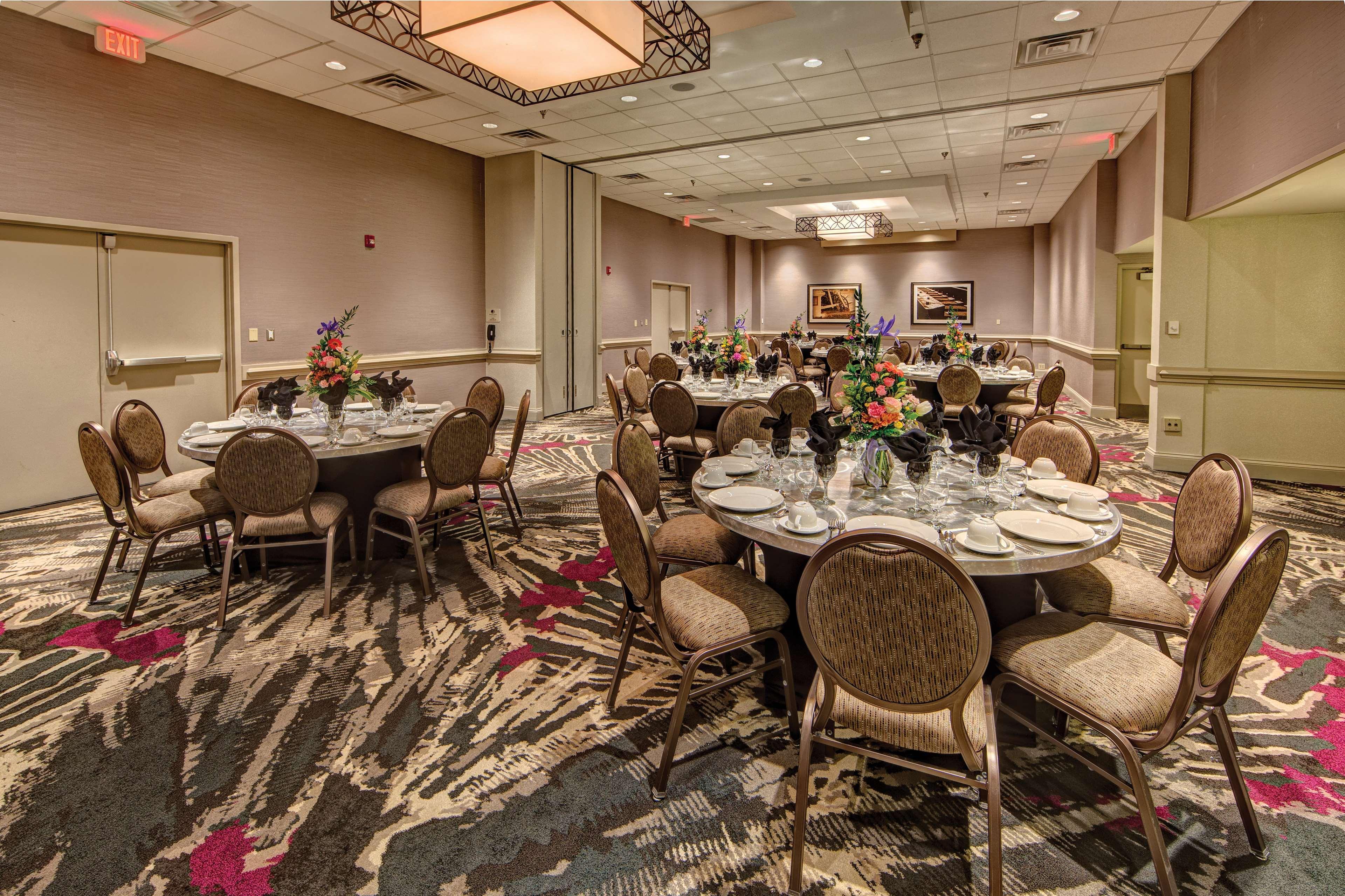 Doubletree By Hilton Decatur Riverfront Dış mekan fotoğraf