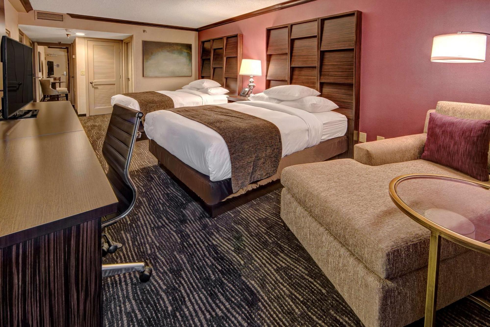 Doubletree By Hilton Decatur Riverfront Dış mekan fotoğraf